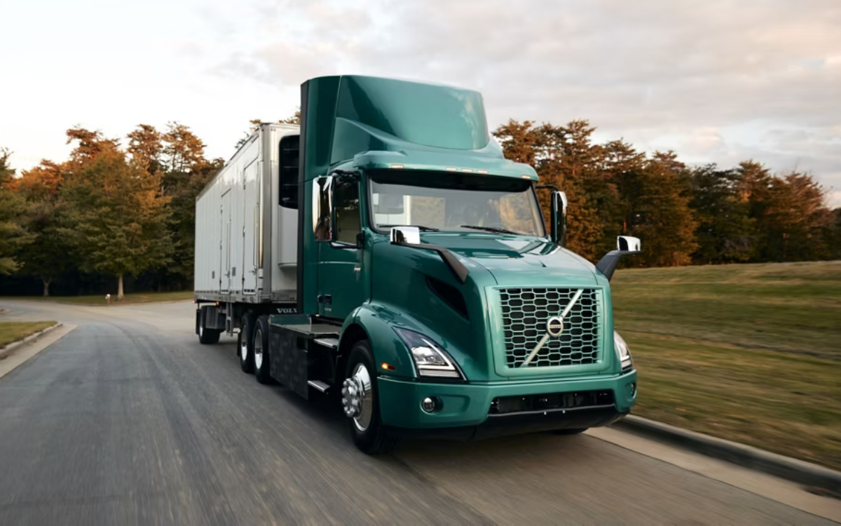 Key Insights from MHDV Electric Fleet Leaders on Route Optimization and Charging Plans